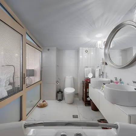 Habitat Hotel