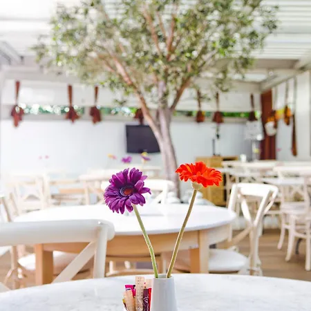 Habitat Hotel