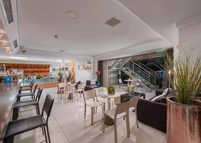 Habitat Hotel