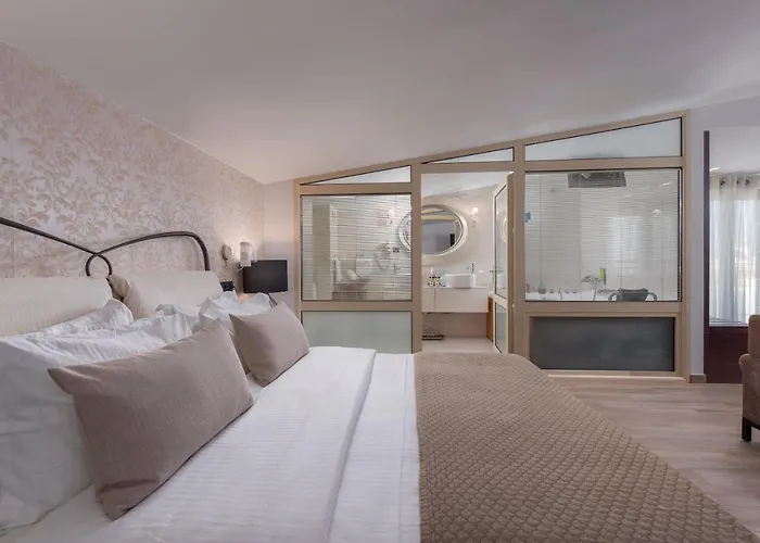 Hotel Habitat 3*
